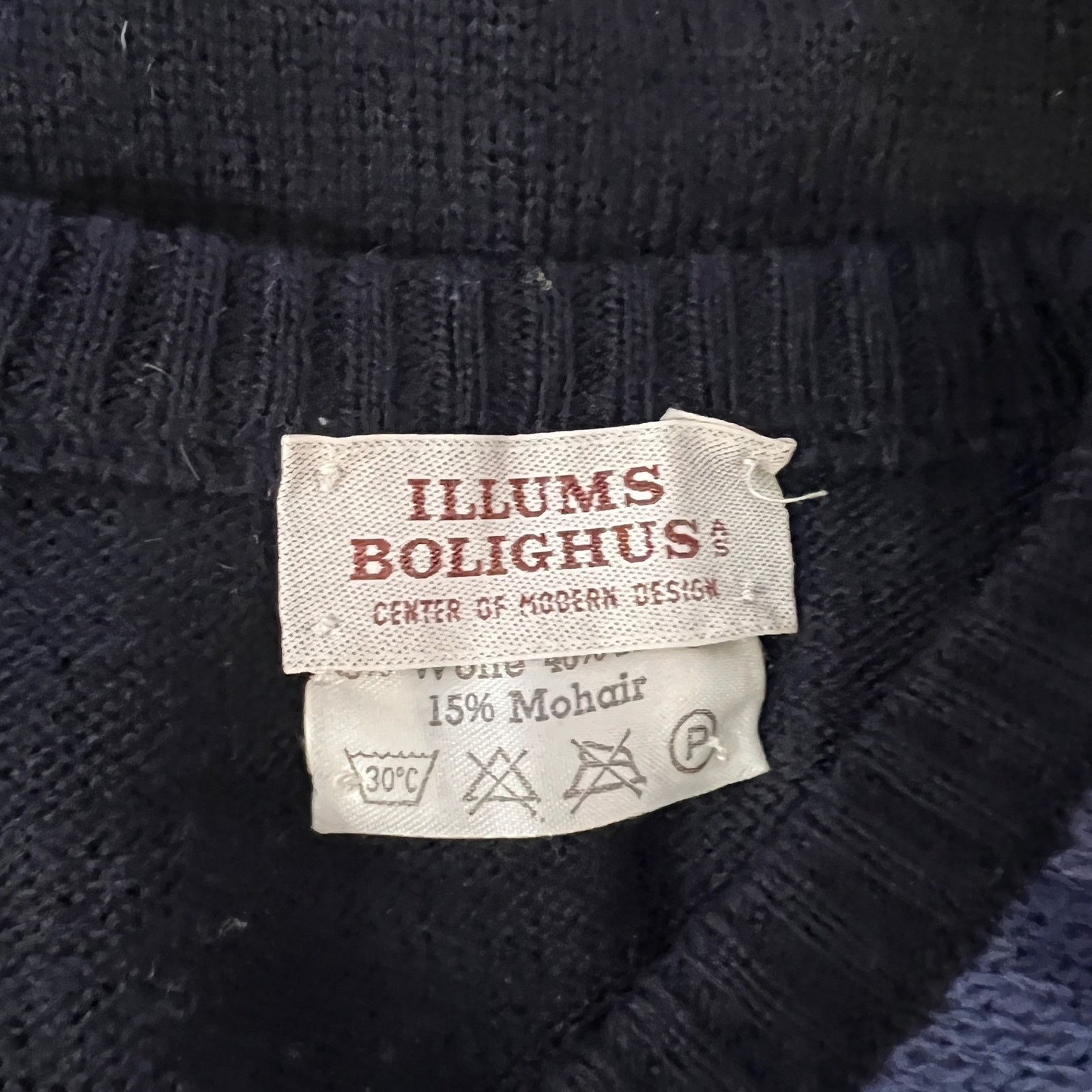 Vintage Vintage Sweater Vest Unisex Navy Blue Wool Blend Stripe Size S / US 4 / IT 40 - 3 Thumbnail