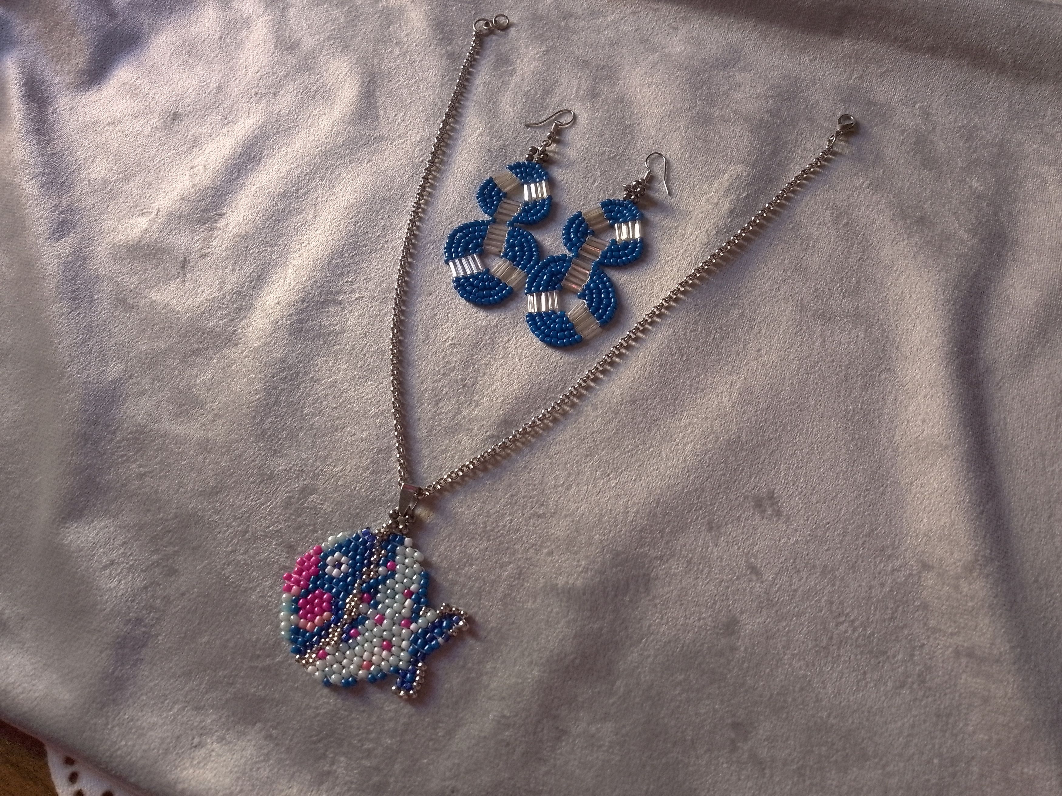 Handmade Necklace Pendant. Beaded fish+earrings. Blue Size ONE SIZE - 5 Thumbnail