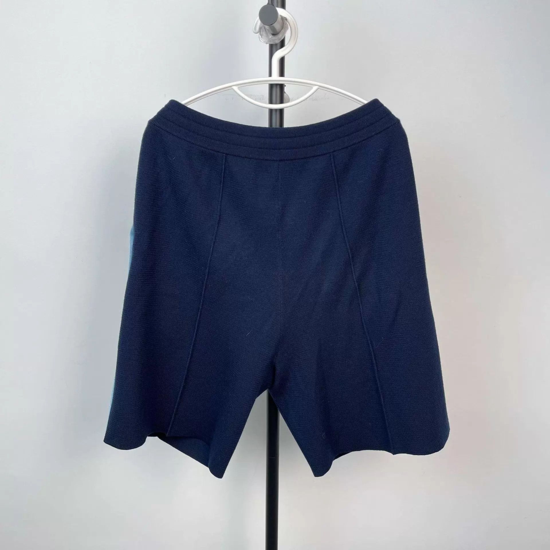 Louis Vuitton LV navy blue wool short XL Size US 36 / EU 52 - 2 Thumbnail