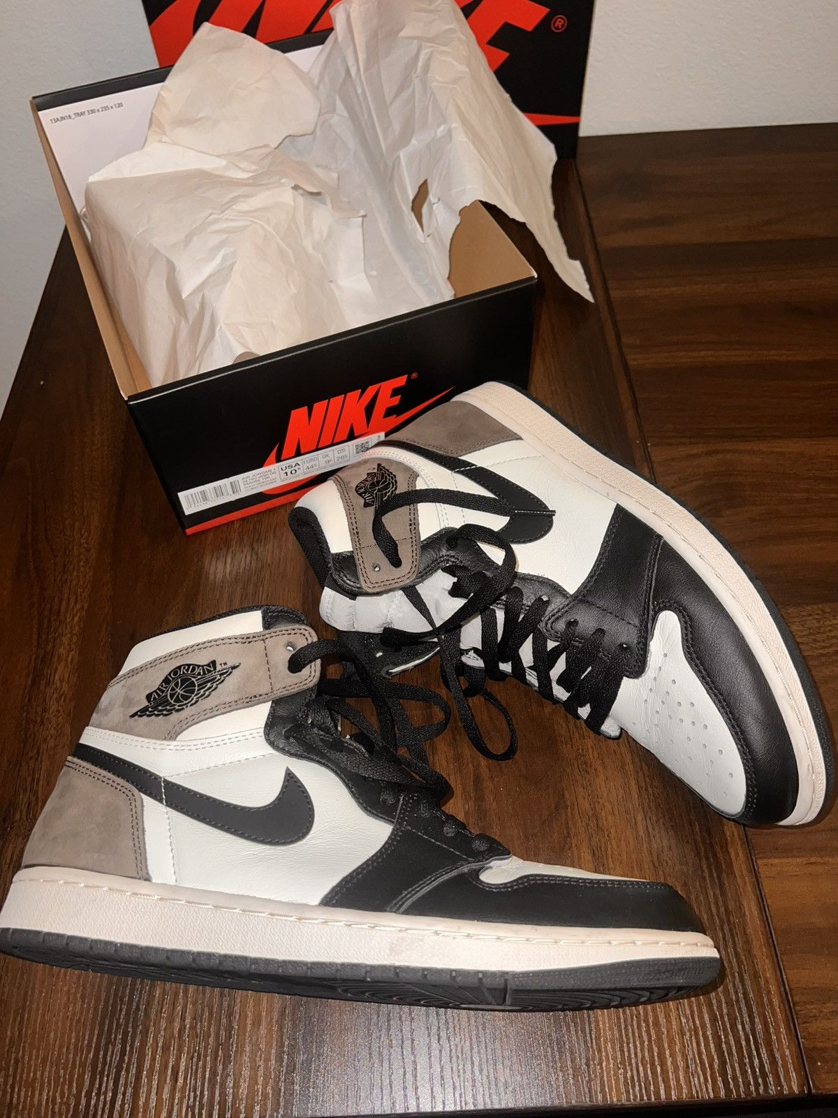 Nike Air Jordan 1 Retro High OG “ Mocha” Size US 10.5 / EU 43-44 - 1 Thumbnail