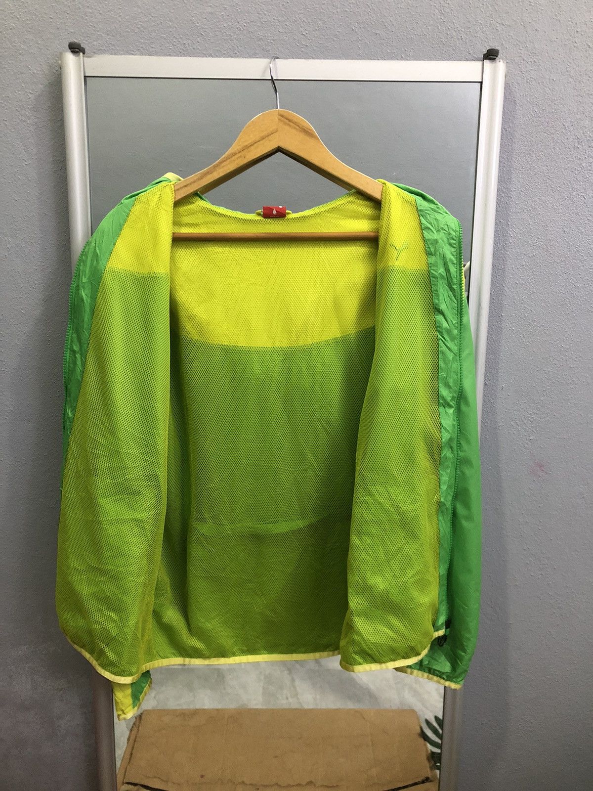 Puma Puma Neon Green / Yellow Windbreaker Jacket Size US S / EU 44-46 / 1 - 7 Thumbnail