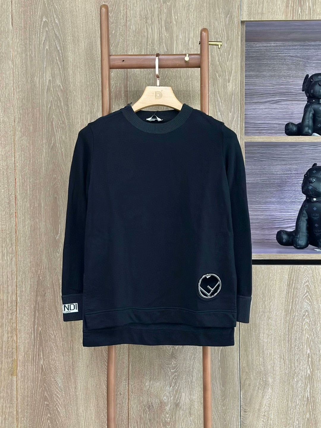 Fendi FENDI Black Embroidered Metal Logo Sweatshirt Size S / US 4 / IT 40 - 1 Thumbnail