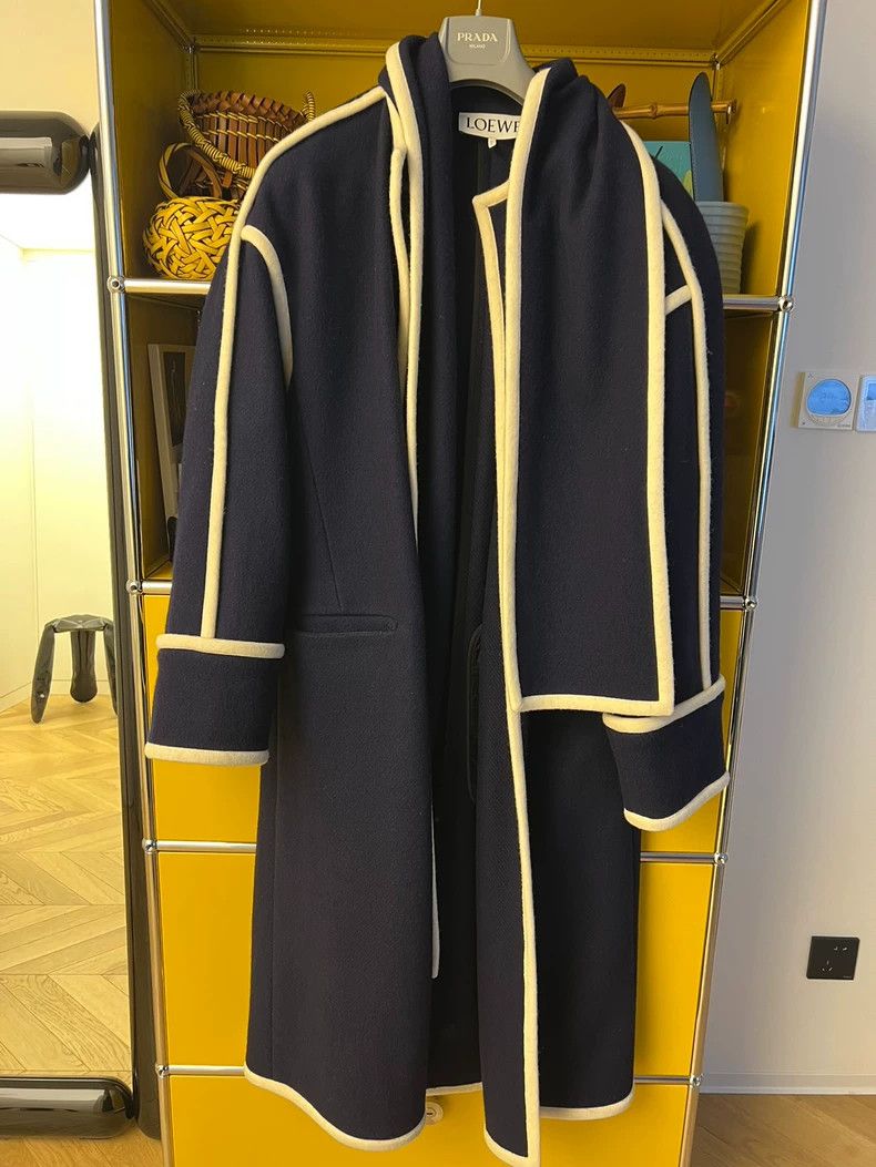 Loewe Loewe size S Show boys' coats Size US S / EU 44-46 / 1 - 1 Thumbnail