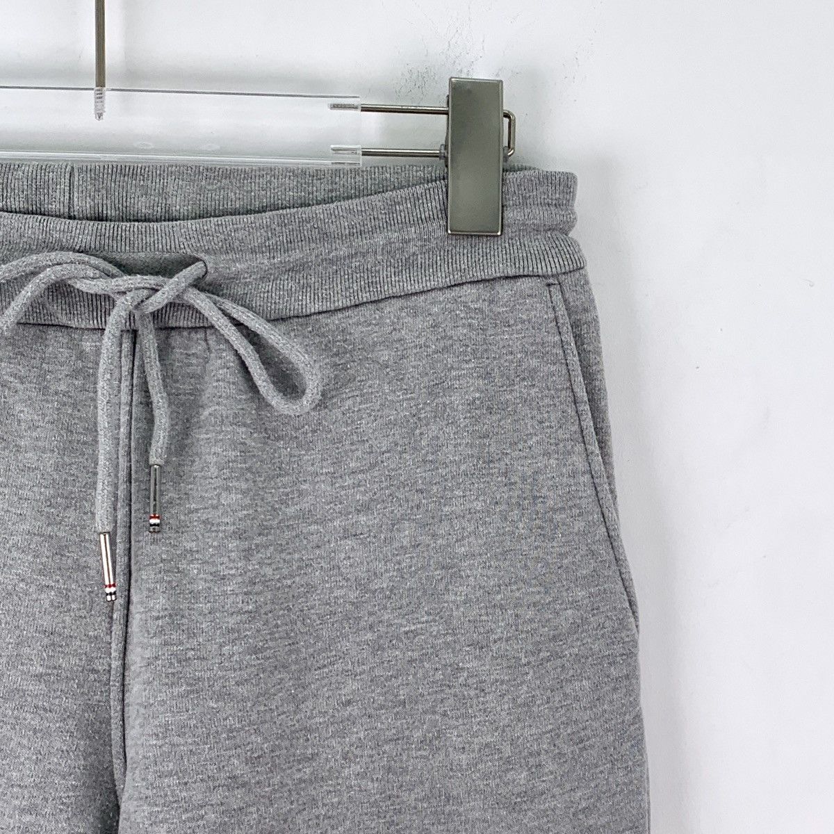 Thom Browne THOM BROWNE Grey Classic Four-Stripe Sweatpants K26WX Size 26" / US 2 / IT 38 - 3 Thumbnail