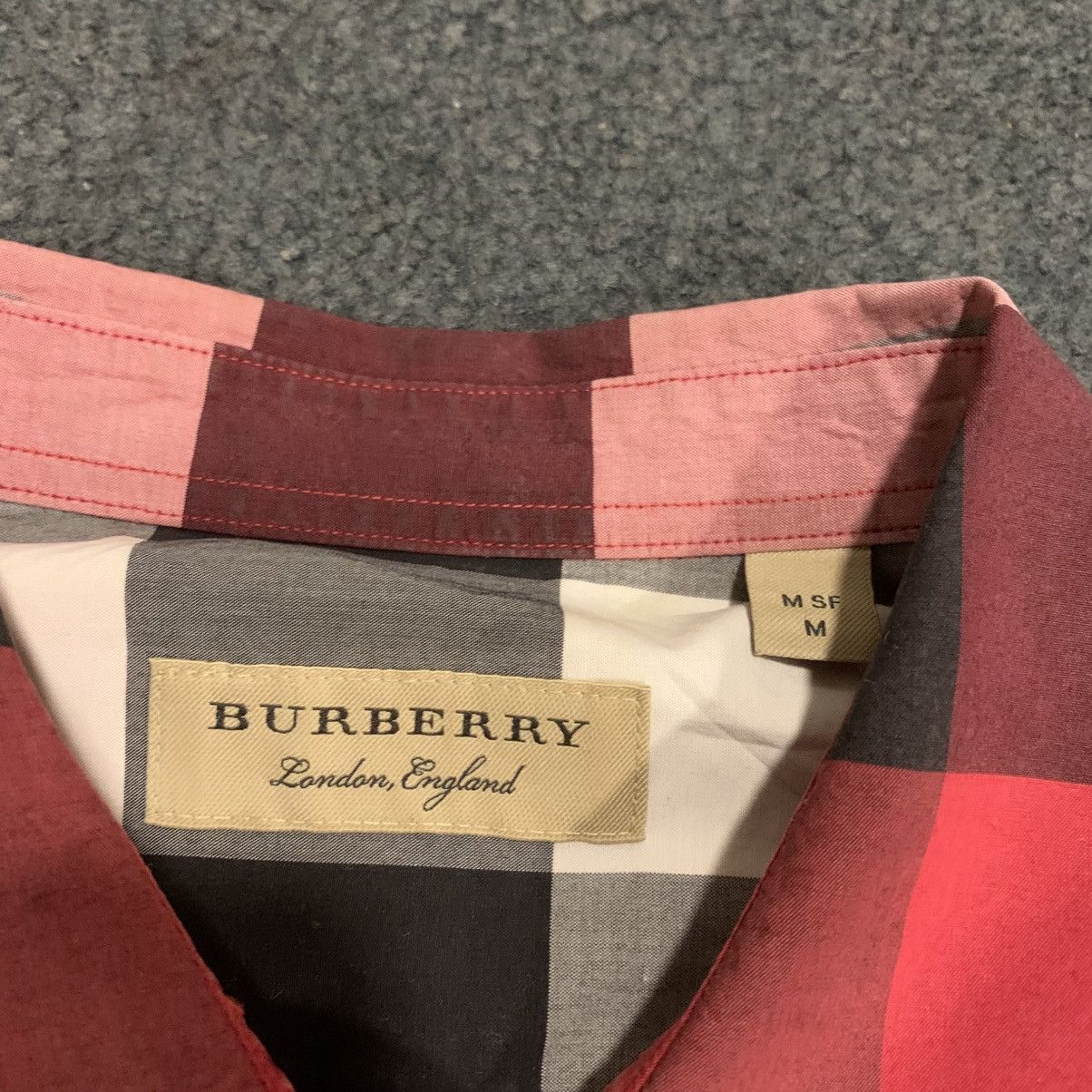 Burberry BURBERRY LONG SLEVES NOVA CHECK BUTTON UP SHIRT Size US M / EU 48-50 / 2 - 3 Thumbnail