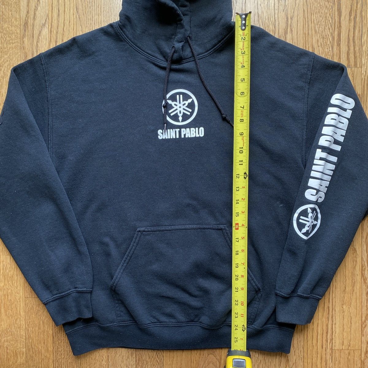 Band Tees × Kanye West Saint Pablo Tour Hoodie 2016 Black White Kanye West Size M Size US M / EU 48-50 / 2 - 11 Thumbnail