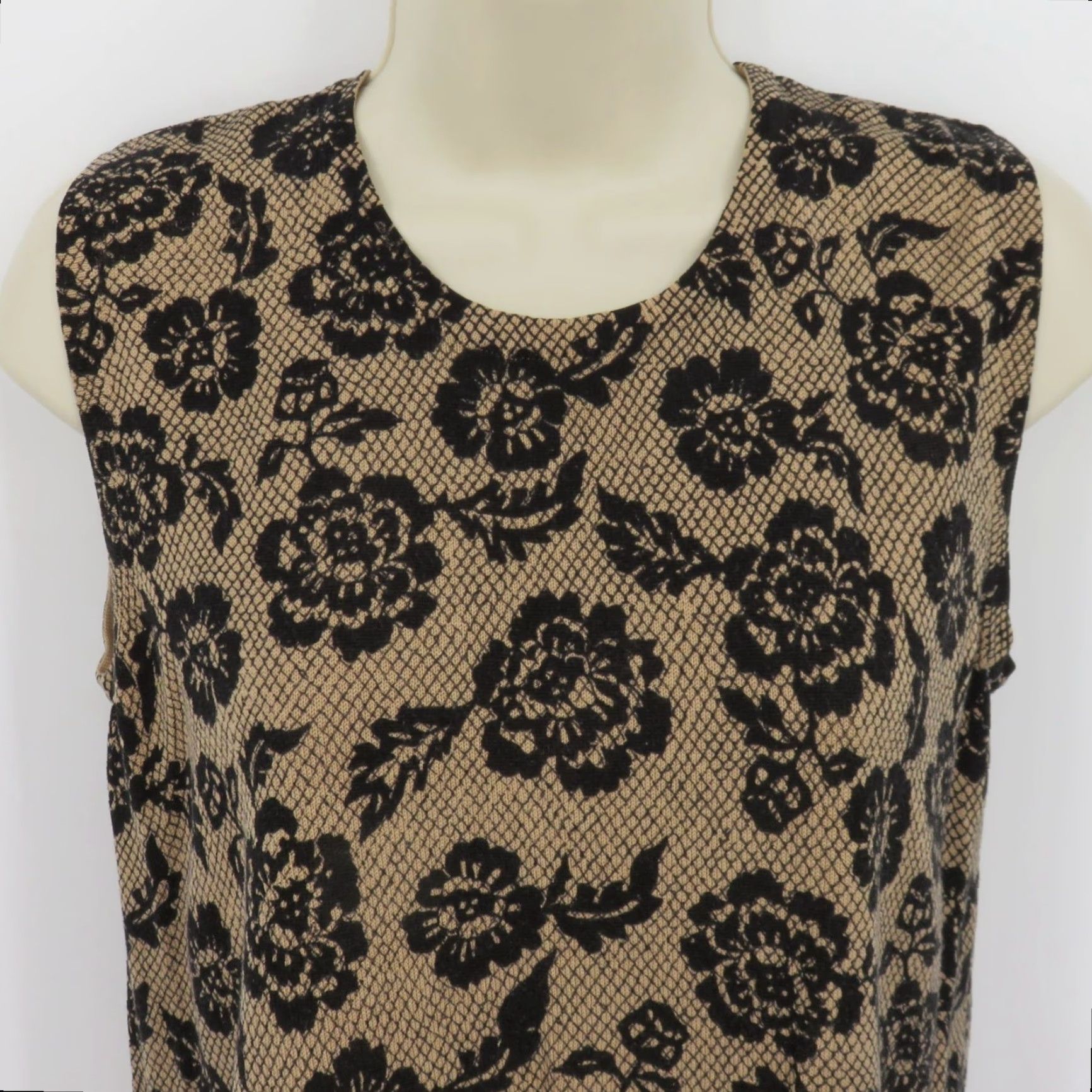 Vintage August Silk Knits Women M Black Floral Flower Lace Print Sleeveless Sweater Size M / US 6-8 / IT 42-44 - 2 Thumbnail