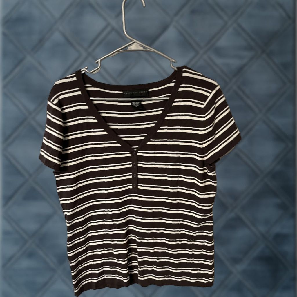 Geoffrey Beene VINTAGE Geoffrey Beene Sport Women's XL Blouse Top Shirt Henley Brown Striped Sleeveless Camisole Women's XL Brown Striped Henley Shirt Size XL / US 12-14 / IT 48-50 - 1 Thumbnail