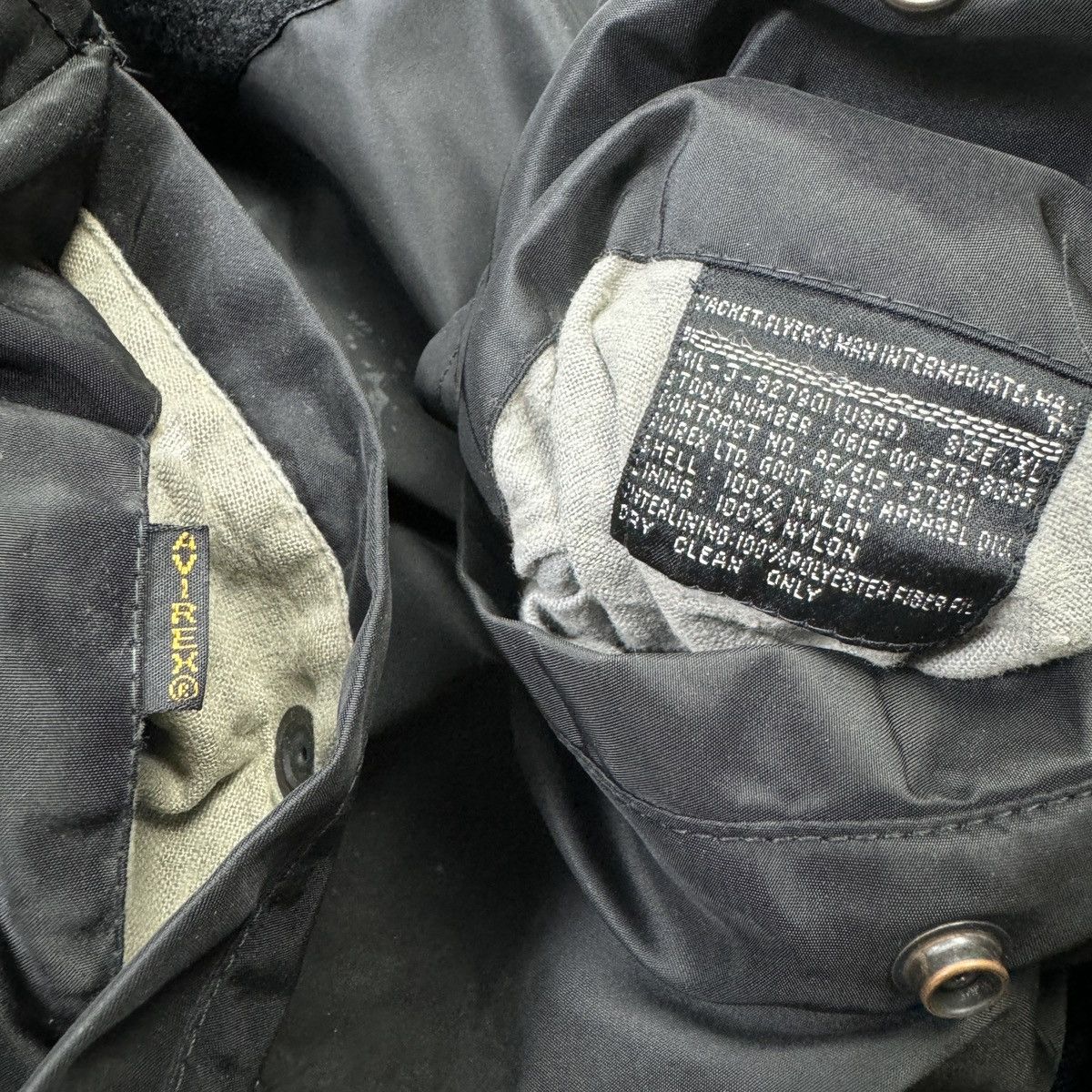 Avirex 🔥Distressed🔥Vintage Avirex Flyer’s Man Intermediate MA-1 Size US XL / EU 56 / 4 - 16 Thumbnail