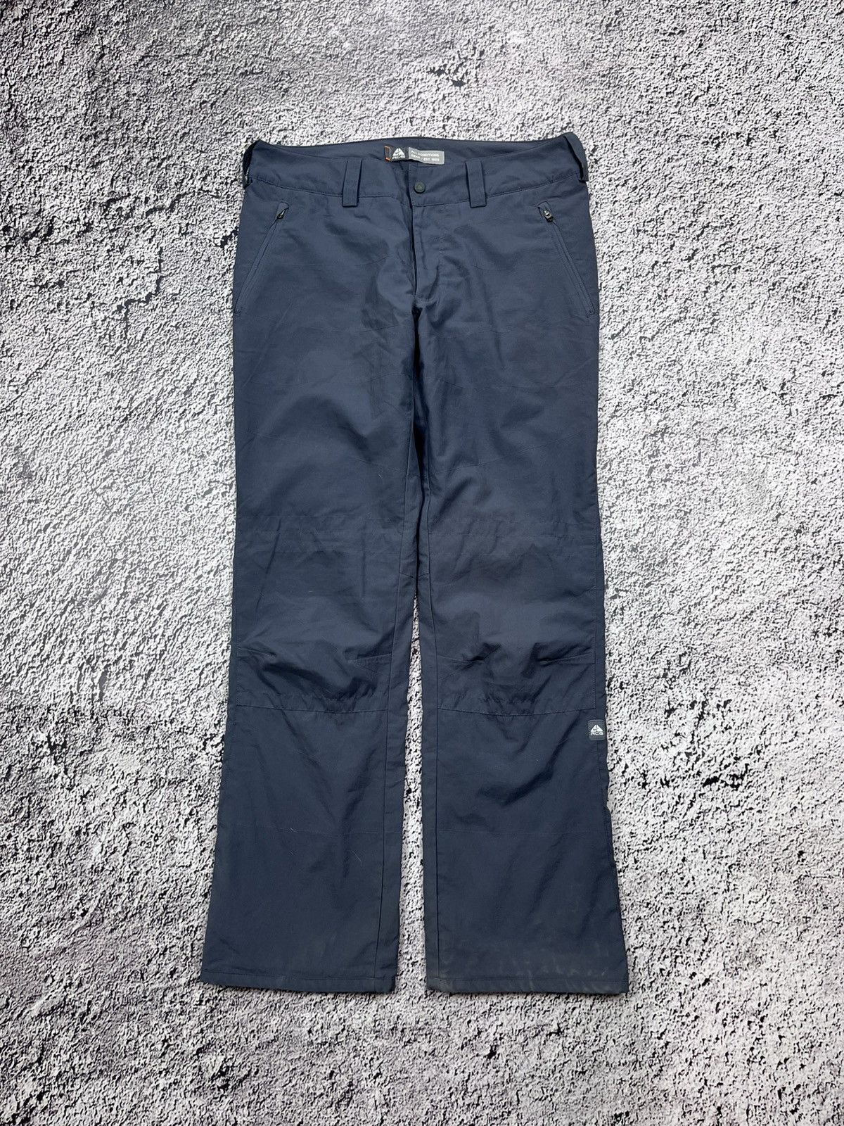 Nike ACG NIKE ACG NYLON SKI SNOW STRAIGHT PANTS Size 26" / US 2 / IT 38 - 1 Thumbnail