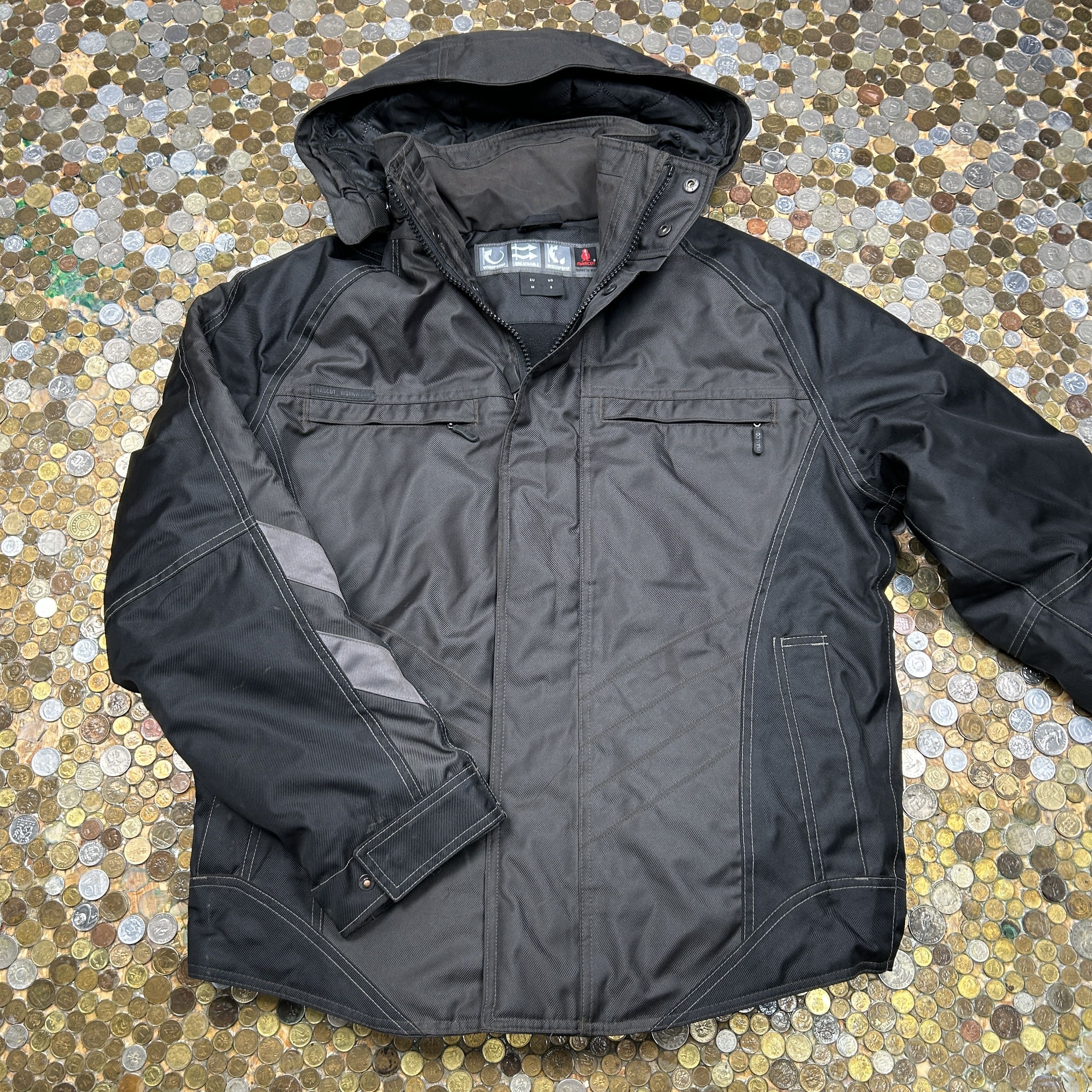 image of Vintage Mascot Winter Zip Jacket With Hoodie 90's Vibe in Black Grey, Men's (Size Medium)
