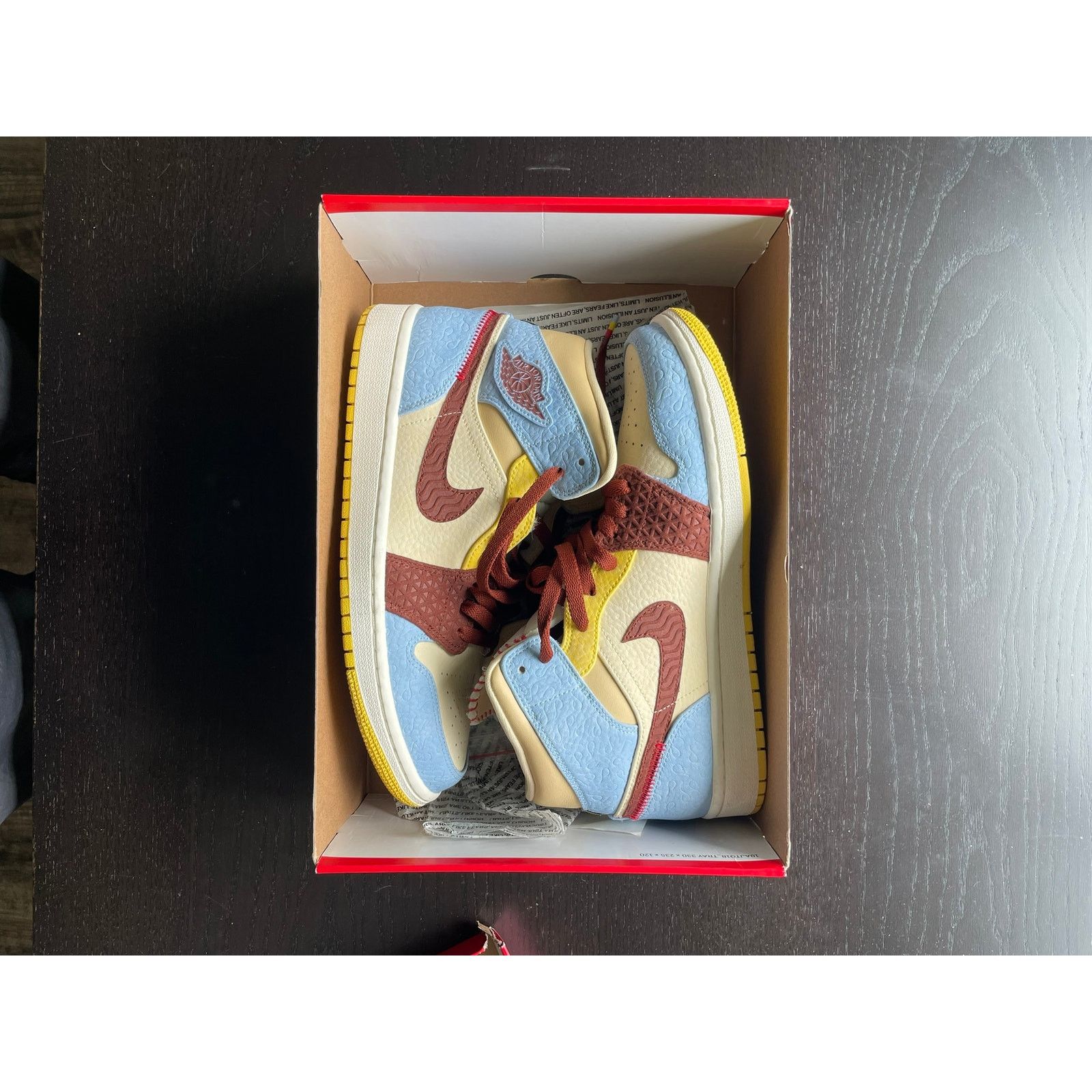 Jordan Brand Maison Chateau Rouge X Air Jordan Mid 9.5 Size US 9.5 / EU 42-43 - 2 Thumbnail