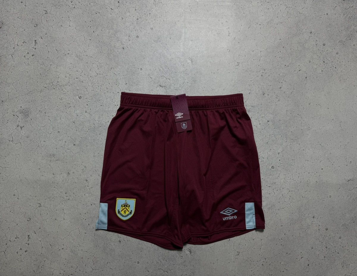 Umbro Umbro FC Burnley New Football Shorts Size M Size US 32 / EU 48 - 1 Thumbnail