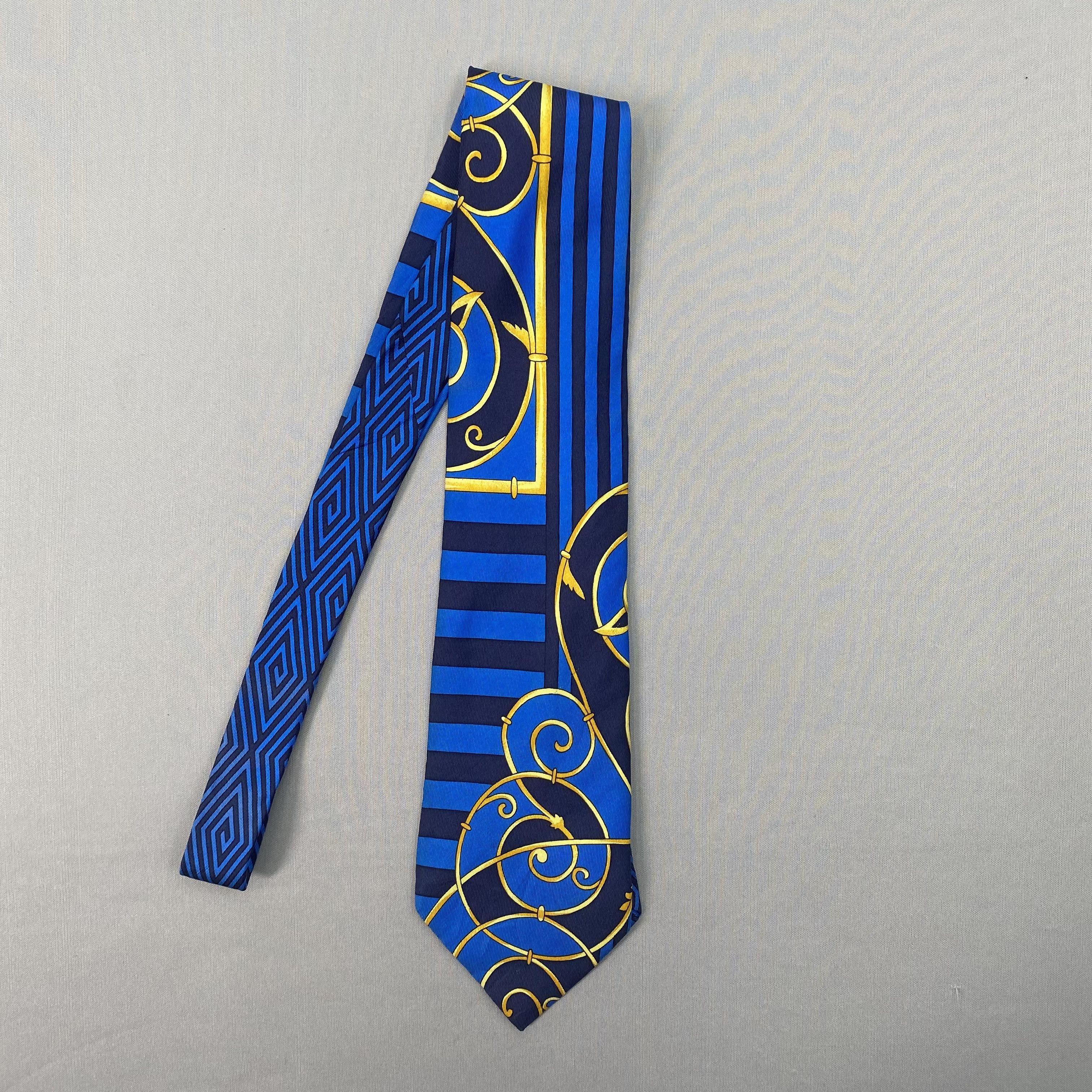 Japanese Brand Vintage Gianni Versace SILK Necktie Cravate Pure Silk Size ONE SIZE - 4 Thumbnail