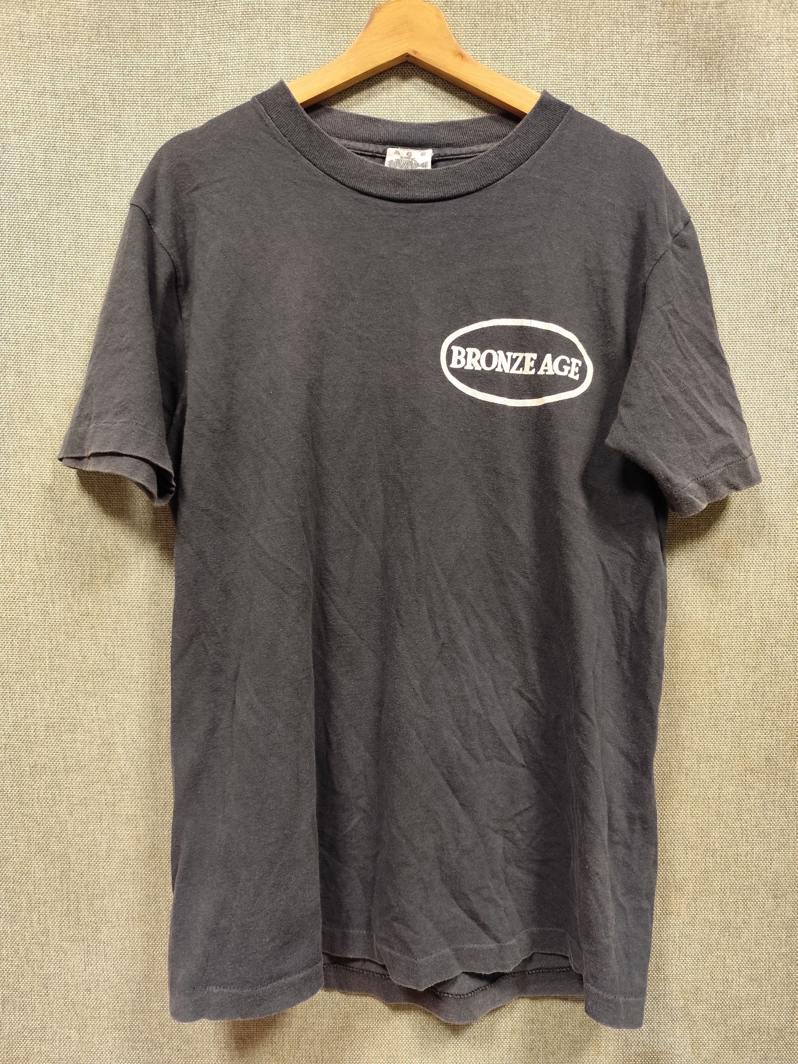 Vintage vintage 90s t shirt bronze age Size US M / EU 48-50 / 2 - 2 Thumbnail