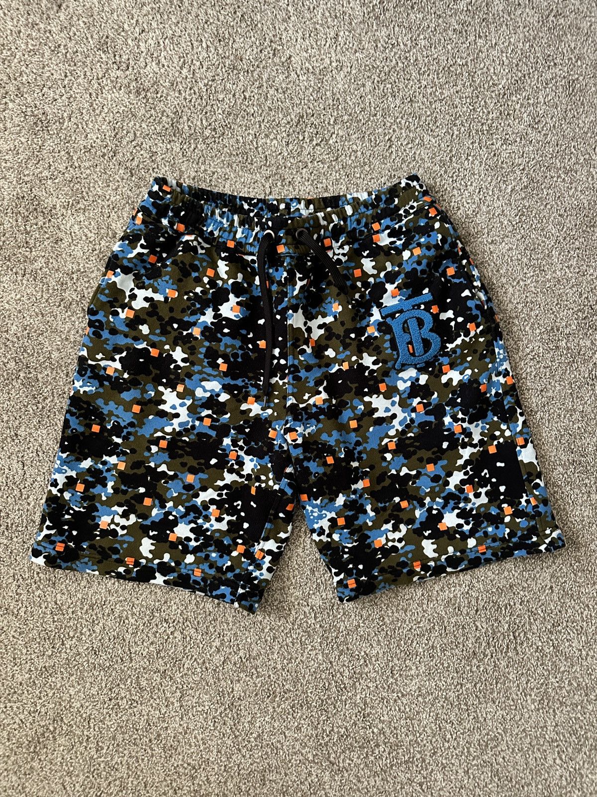 Burberry Burberry Multi Camo Sweat Shorts Size US 32 / EU 48 - 1 Thumbnail