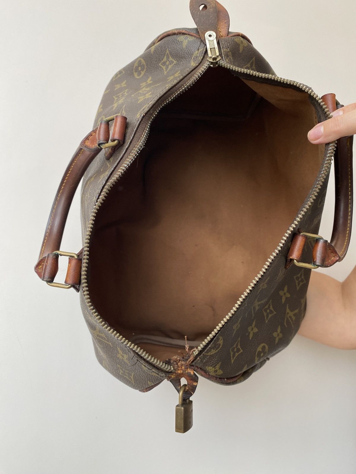 Louis Vuitton Louis Vuitton Monogram Speedy 40 Size ONE SIZE - 21 Thumbnail