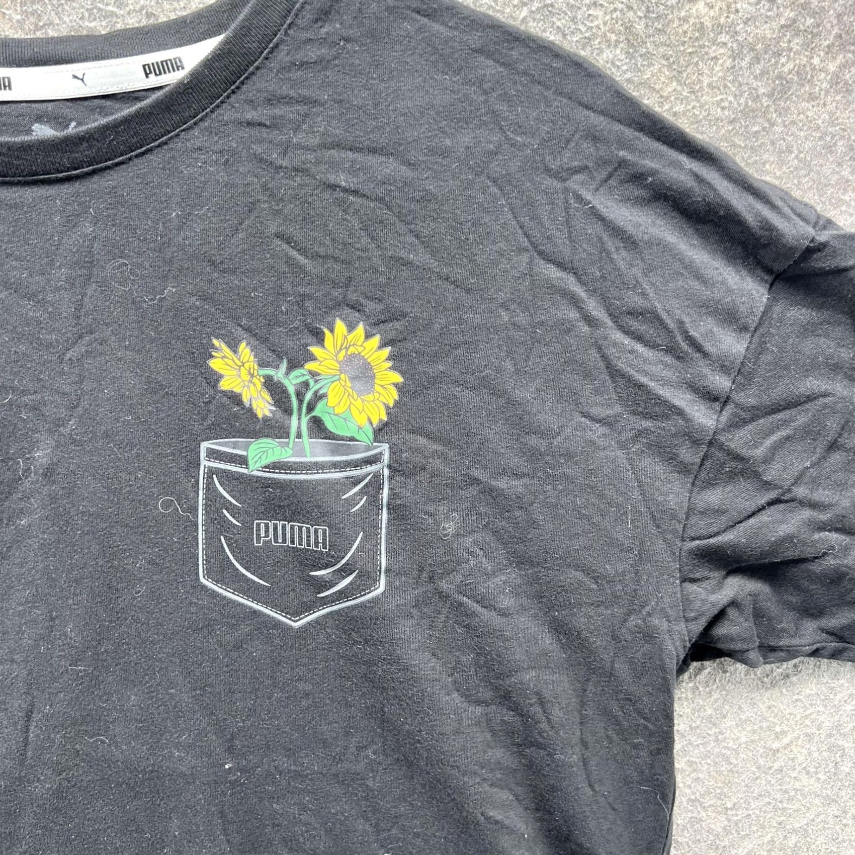 Puma Puma Shirt Womens Small Black Sunflower Pocket Graphic Crop Top Casual Tee Size S / US 4 / IT 40 - 7 Thumbnail