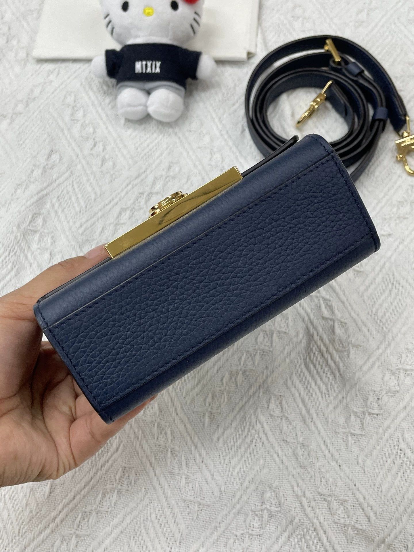 Moynat Moynat nano rejane navy gold clasp crossbody/tote strap Size ONE SIZE - 3 Thumbnail