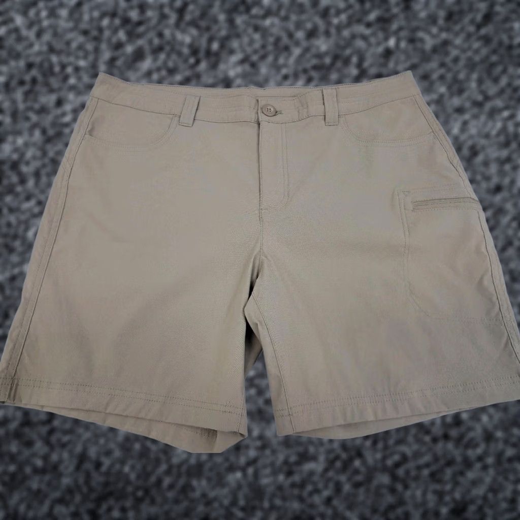 Eddie Bauer Eddie Bauer Womens Beige Chino Shorts Hiking Outdoors Size 16 Nylon Spandex Side Zip Pocket Regular Rise 7in Size 38" / US 16 / IT 52 - 1 Thumbnail