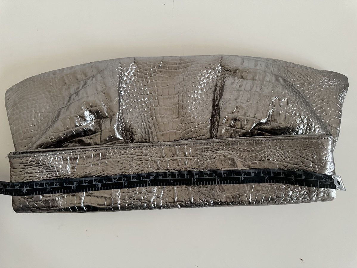 Vintage Silver leather clutch Size ONE SIZE - 13 Thumbnail