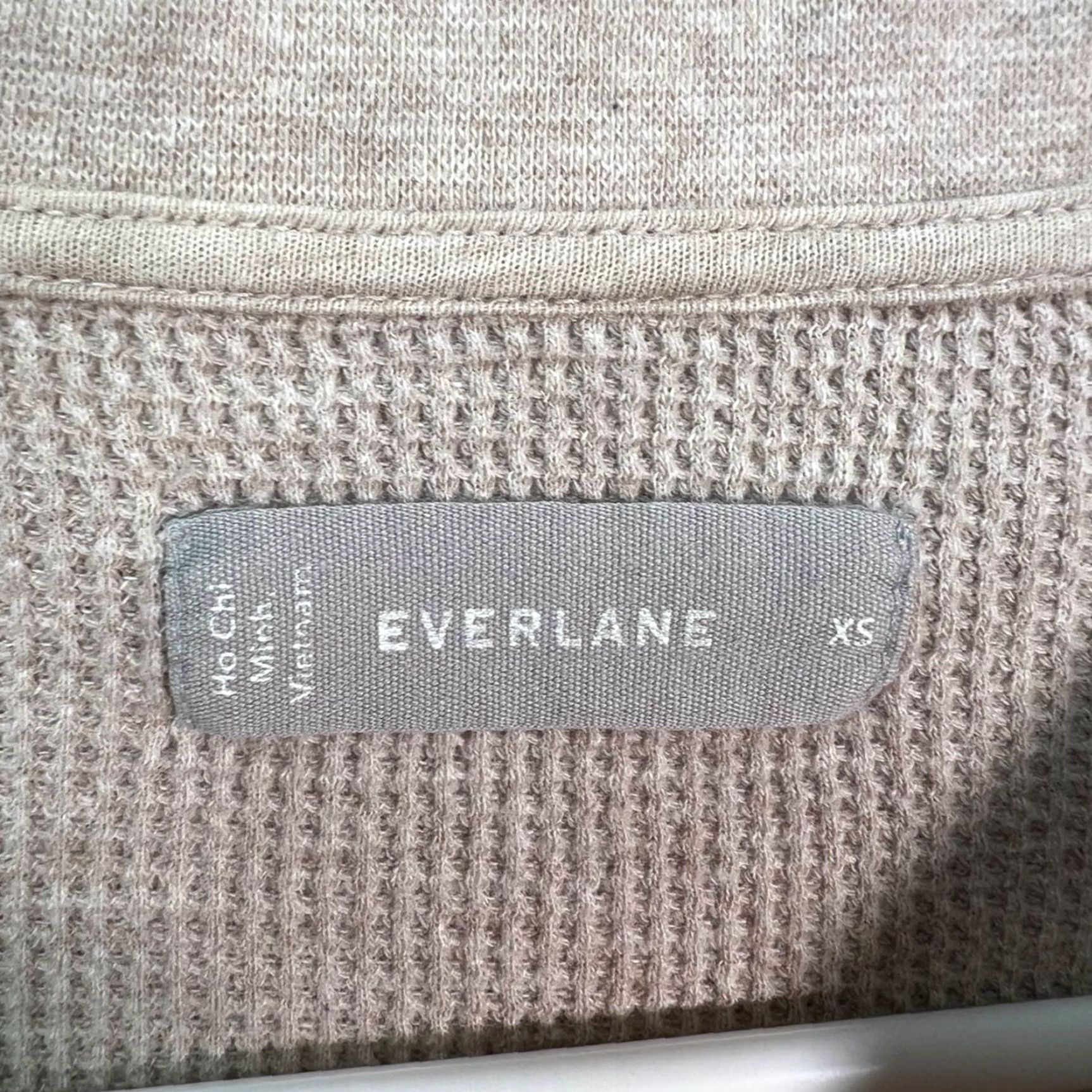 Everlane Everlane Womens XS Waffle Knit Henley Crop Top Beige Long Sleeve Shirt T-Shirt Womens Size XS / US 0-2 / IT 36-38 - 3 Thumbnail