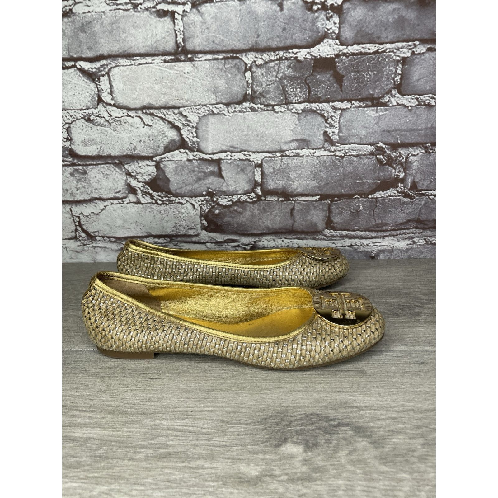 Tory Burch Tory Burch Straw Reva Gold Leather Logo Ballet Flats Women’s Size US 7.5 / IT 37.5 - 15 Thumbnail