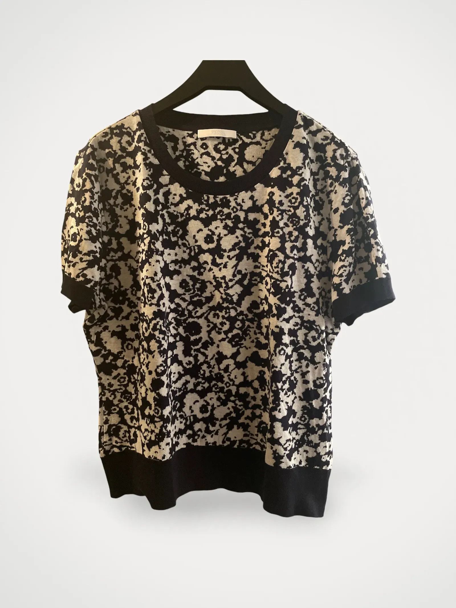 Hugo Boss Boss Top Size L / US 10 / IT 46 - 1 Thumbnail