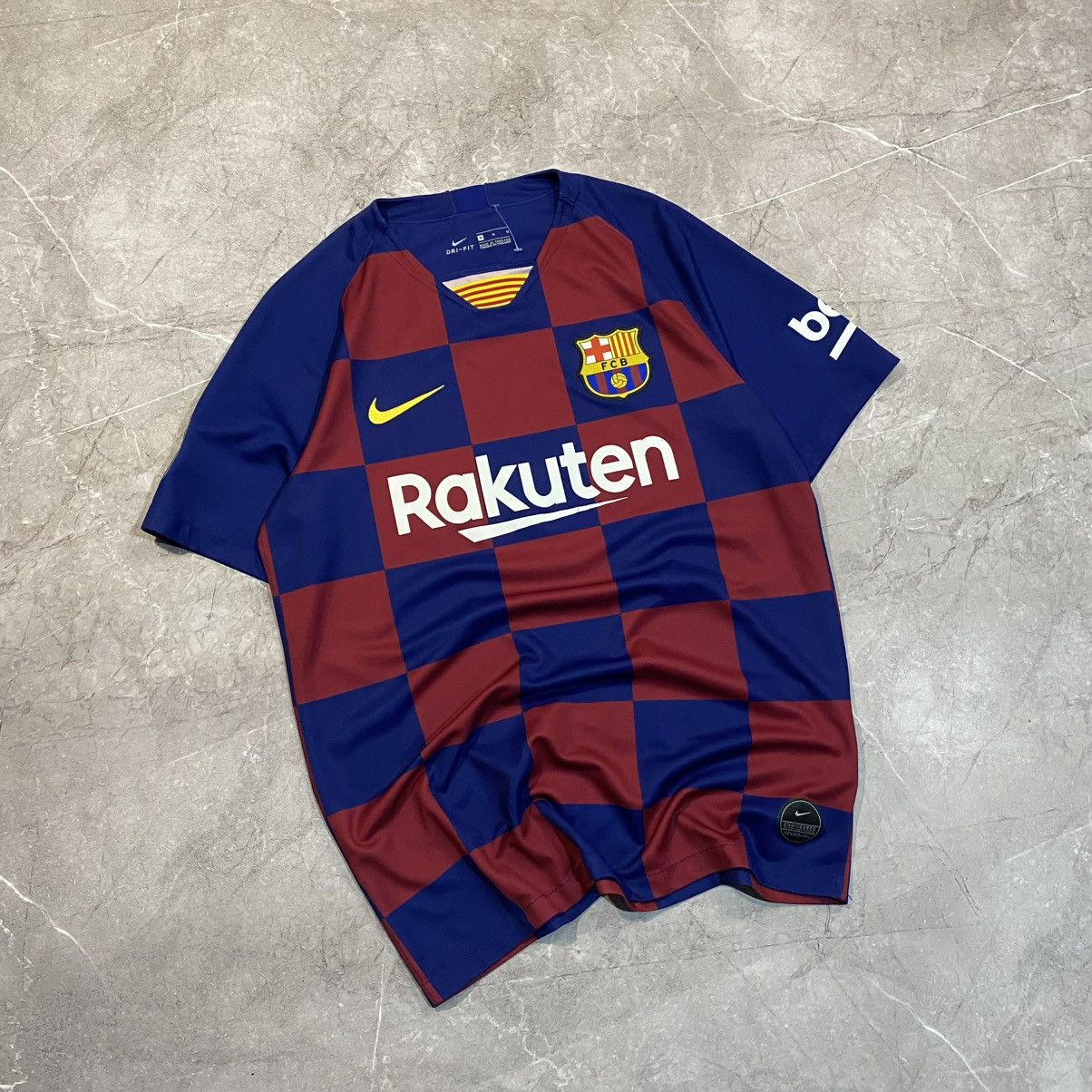 Nike NIKE BARCELONA TEE SOCCER JERSEY RAKUTEN LA LIGA Size US M / EU 48-50 / 2 - 1 Thumbnail
