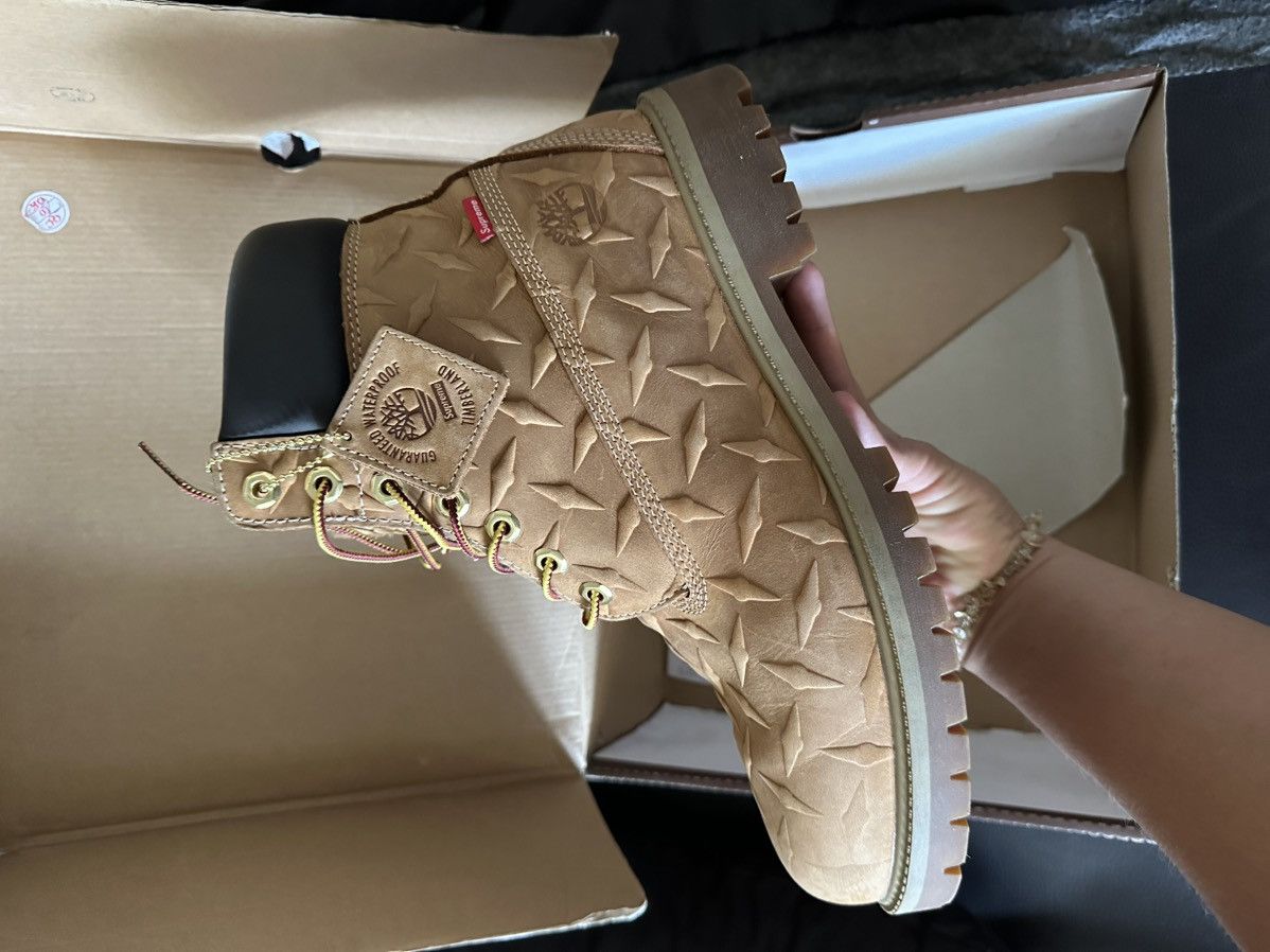 Supreme × Timberland Supreme x Timberland 6” Boots Size US 10.5 / EU 43-44 - 3 Thumbnail