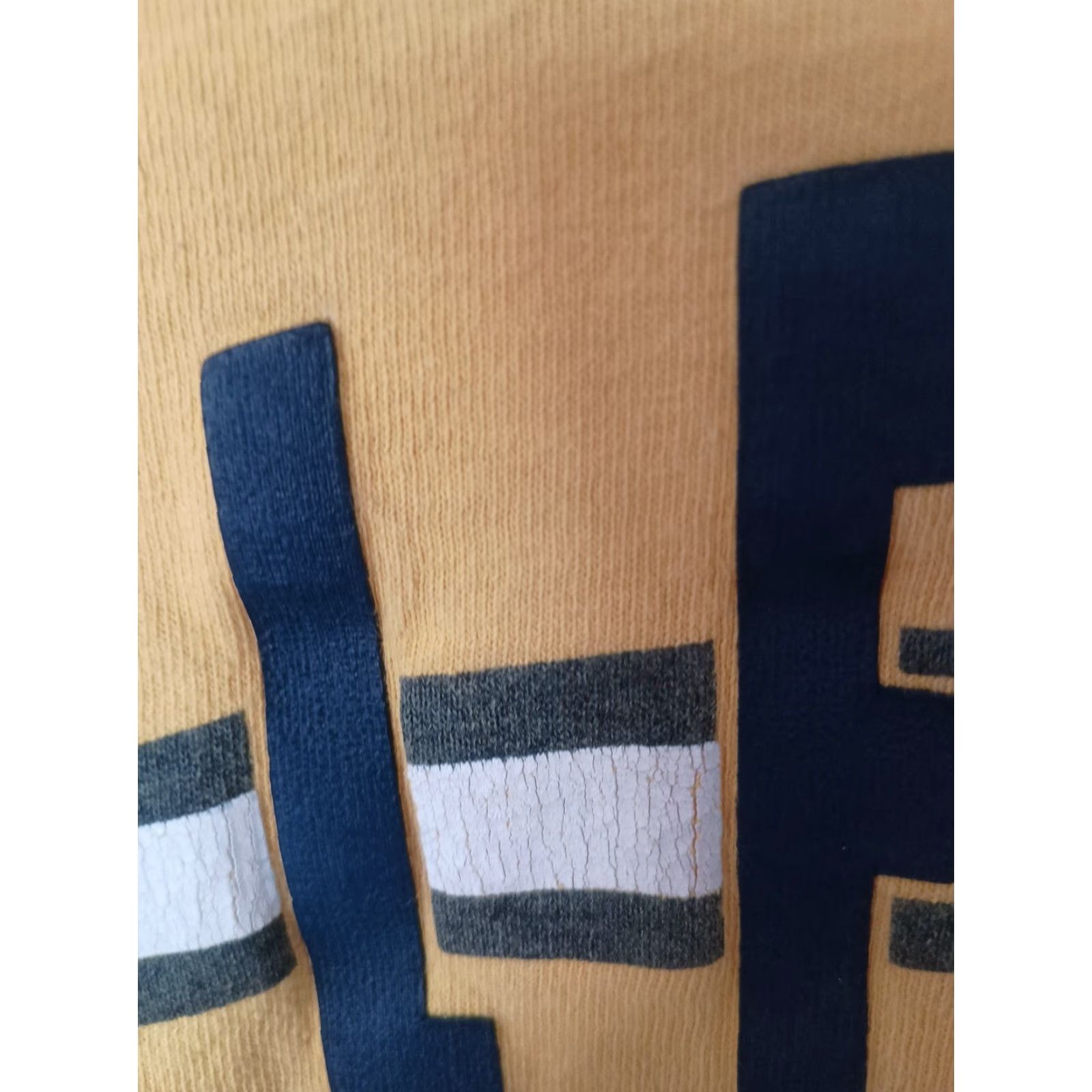 Tommy Hilfiger VINTAGE Tommy Hilfiger T-Shirt Long Sleeve USA Spell Out Yellow M Adult Mens 90s Y2K Grail Size US M / EU 48-50 / 2 - 3 Thumbnail