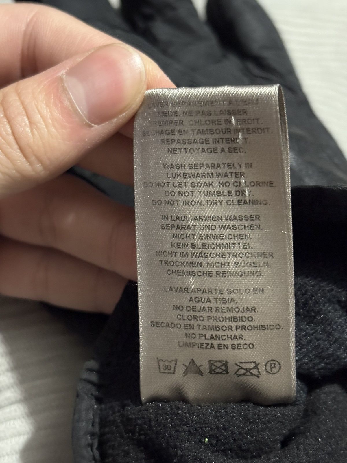 Dior Black Dior Gloves Ski Winter Leather Windbreaker Puffer mitt Size ONE SIZE - 8 Thumbnail