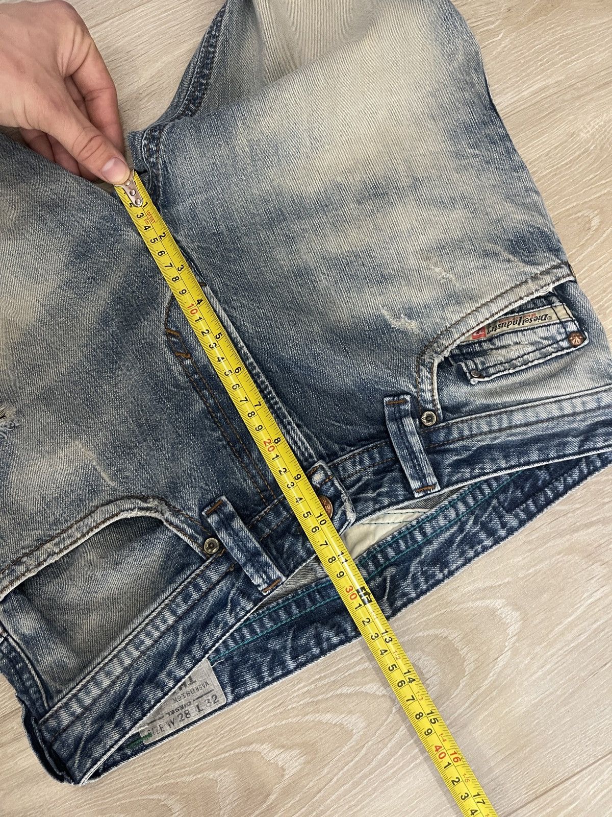 Diesel Vintage Diesel Distressed Jeans Faded Denim Pants W28 L32 Size US 28 / EU 44 - 17 Thumbnail