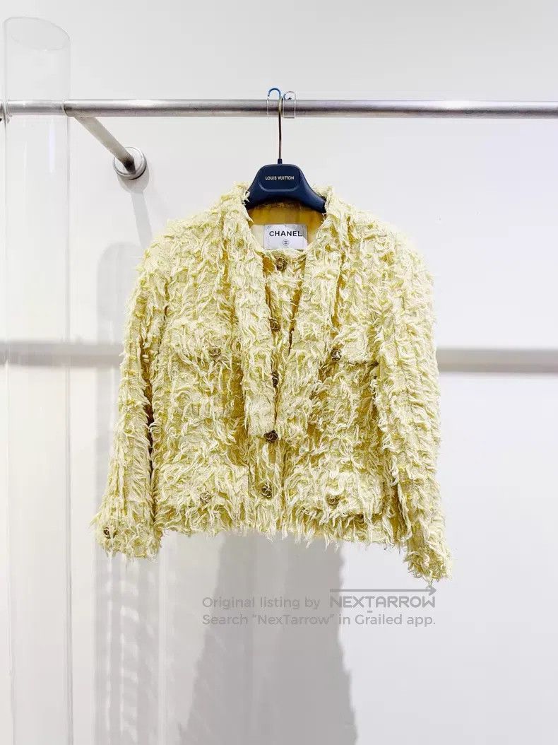 Chanel Chanel Chicken yellow tassel coat Size XXS / US 00 / IT 34 - 1 Thumbnail