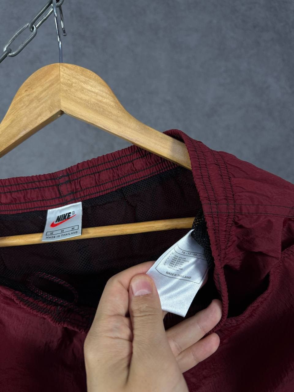 Nike Nike swoosh vintage nylon shorts Size US 32 / EU 48 - 6 Thumbnail