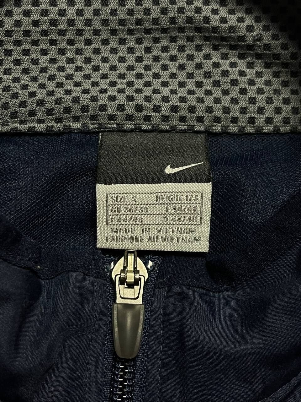 Nike Nike 90's Vintage Nylon Light Jacket Size US S / EU 44-46 / 1 - 4 Thumbnail