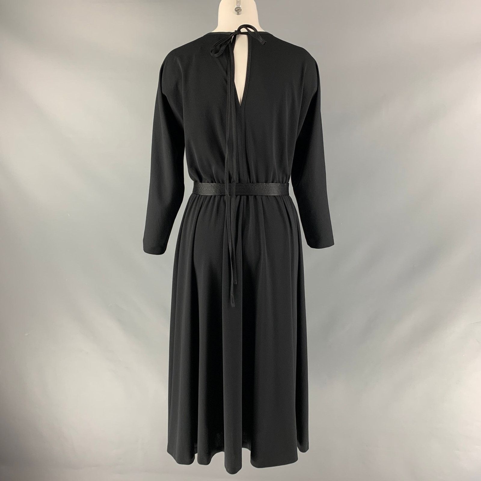 Marc Jacobs MARC JACOBS Size 4 Black Polyester Solid Belted Dress Size S / US 4 / IT 40 - 3 Thumbnail