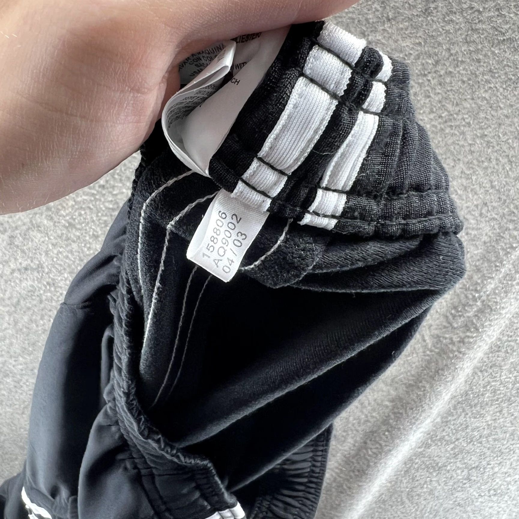Adidas VINTAGE adidas Pants Mens Medium Black Snap Button 3 Stripe Track Y2K 2000s Size US 33 - 6 Thumbnail