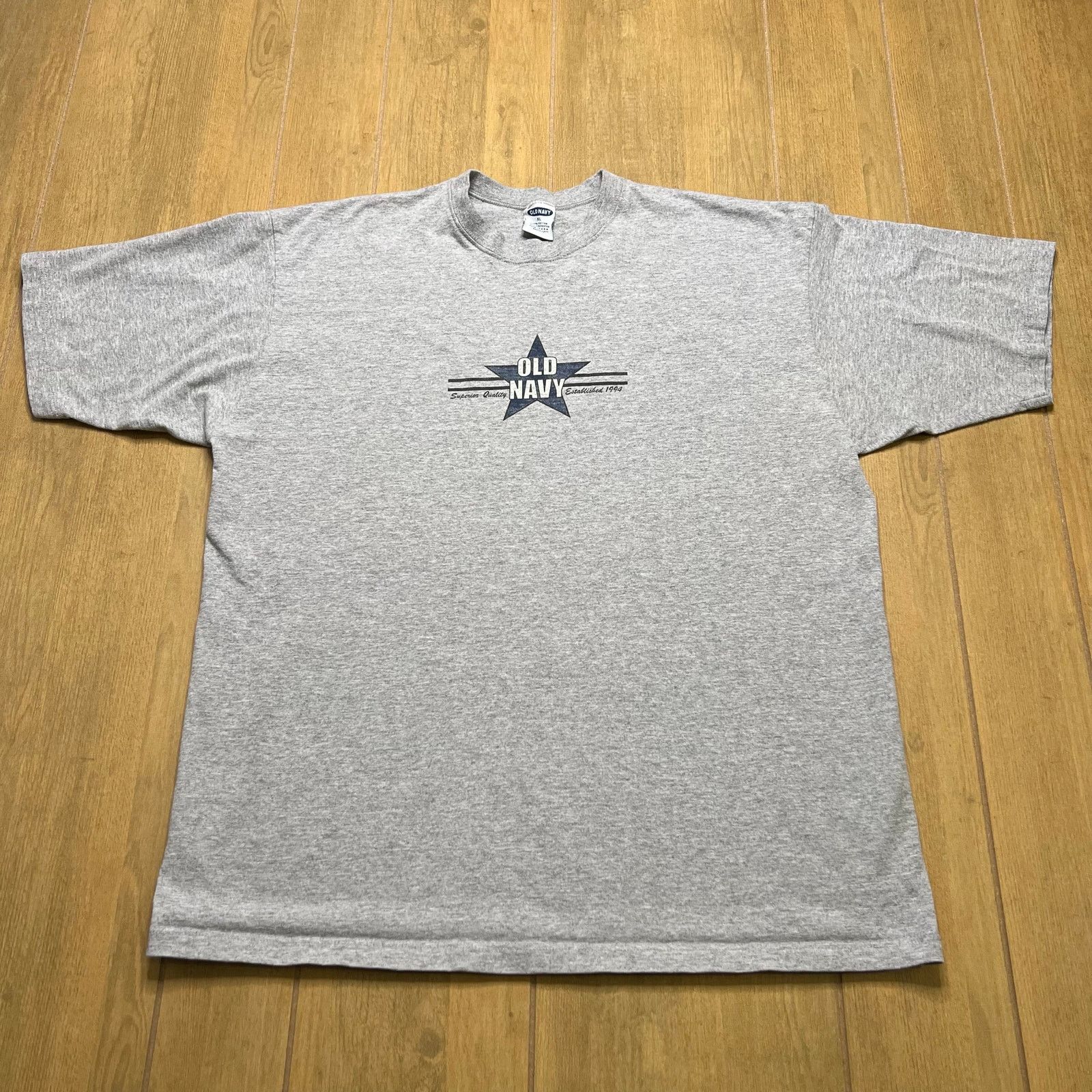 Old Navy Vintage 90s Old Navy gray T-shirt Men Sz XL STAR logo Y2K Size US XL / EU 56 / 4 - 1 Thumbnail