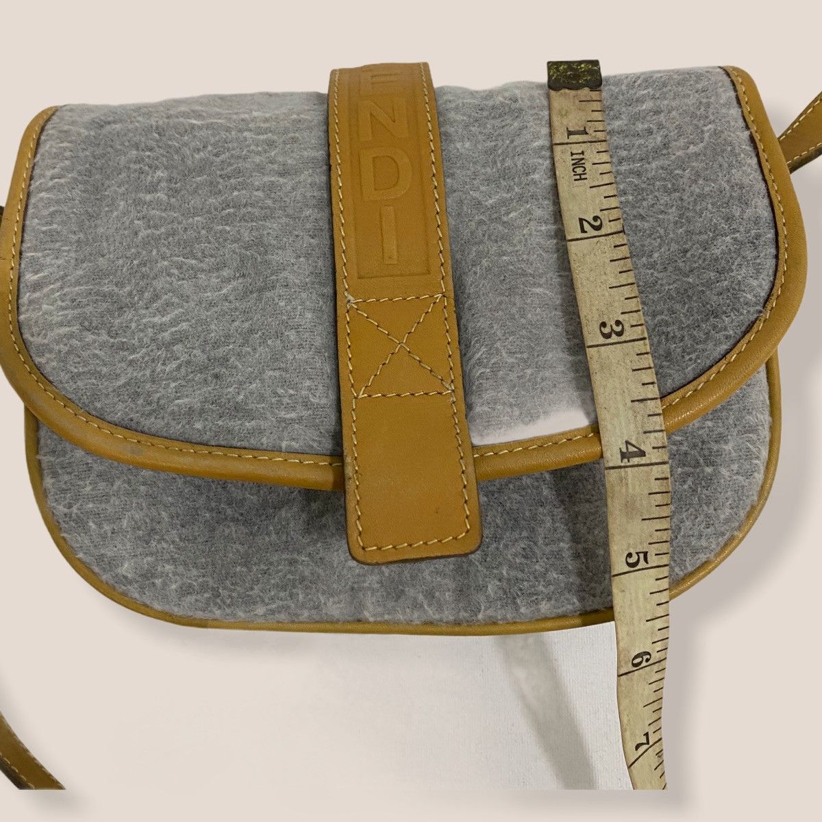 Fendi ‼️LASTDROP‼️ AUTHENTIC FENDI ROMA VINTAGE CROSSBODY BAG Size ONE SIZE - 13 Thumbnail