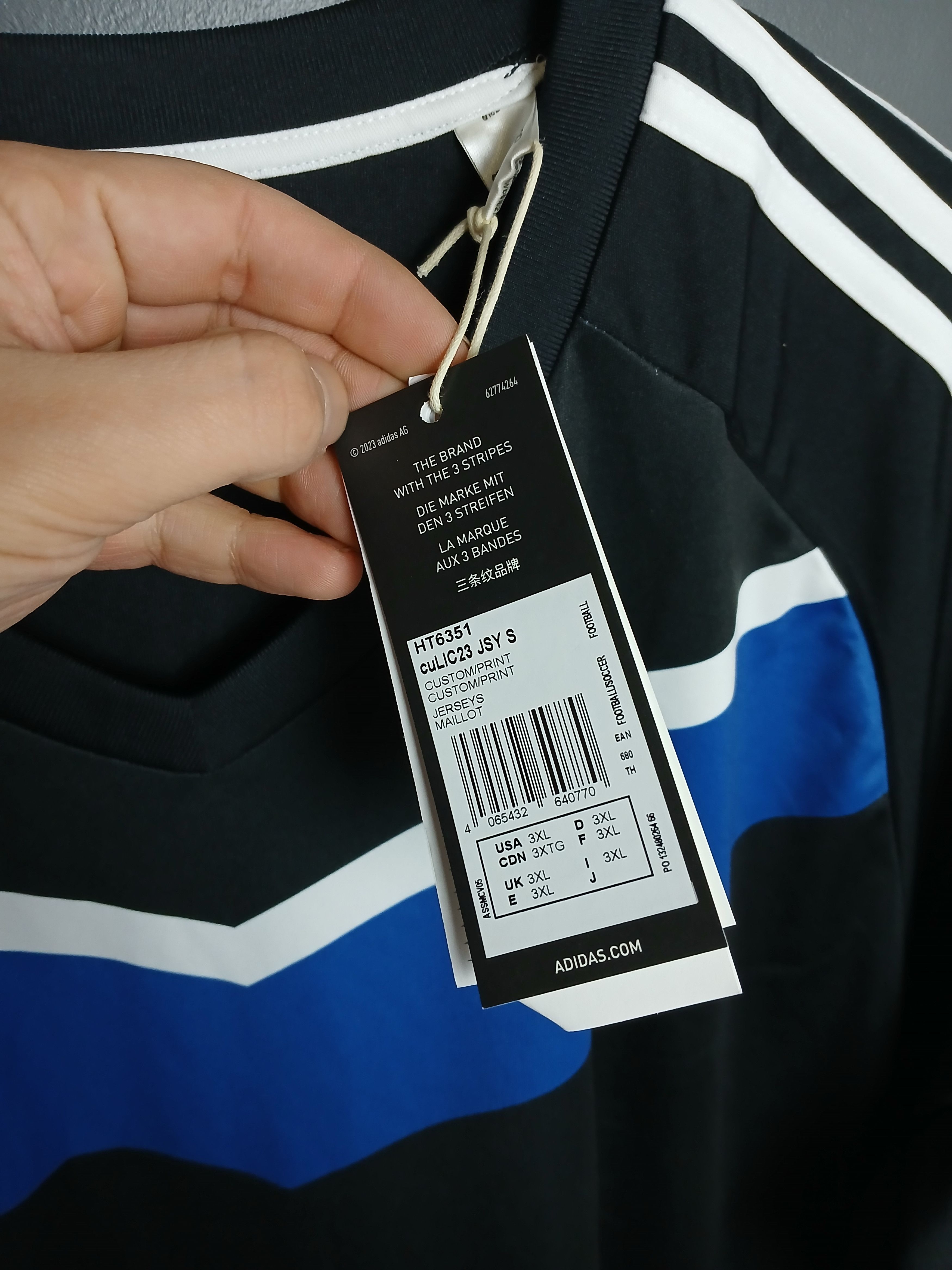Adidas XXXL New Adidas T-Shirt Size US XXL / EU 58 / 5 - 9 Thumbnail