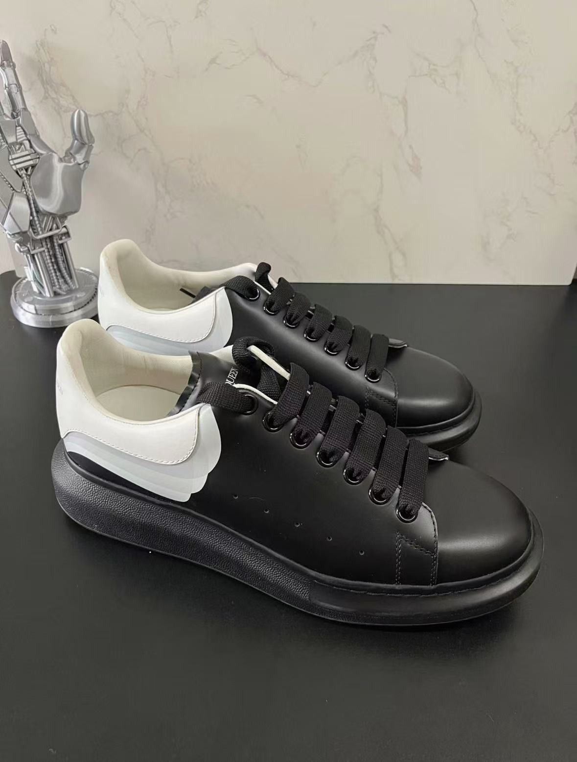Alexander McQueen Black Lowtop Sneakers 9Men Size US 9 / EU 42 - 3 Thumbnail