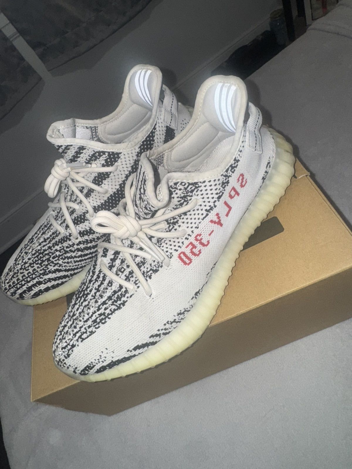 Other Yeezy 350 V2 Zebra Size US 10.5 / EU 43-44 - 2 Thumbnail