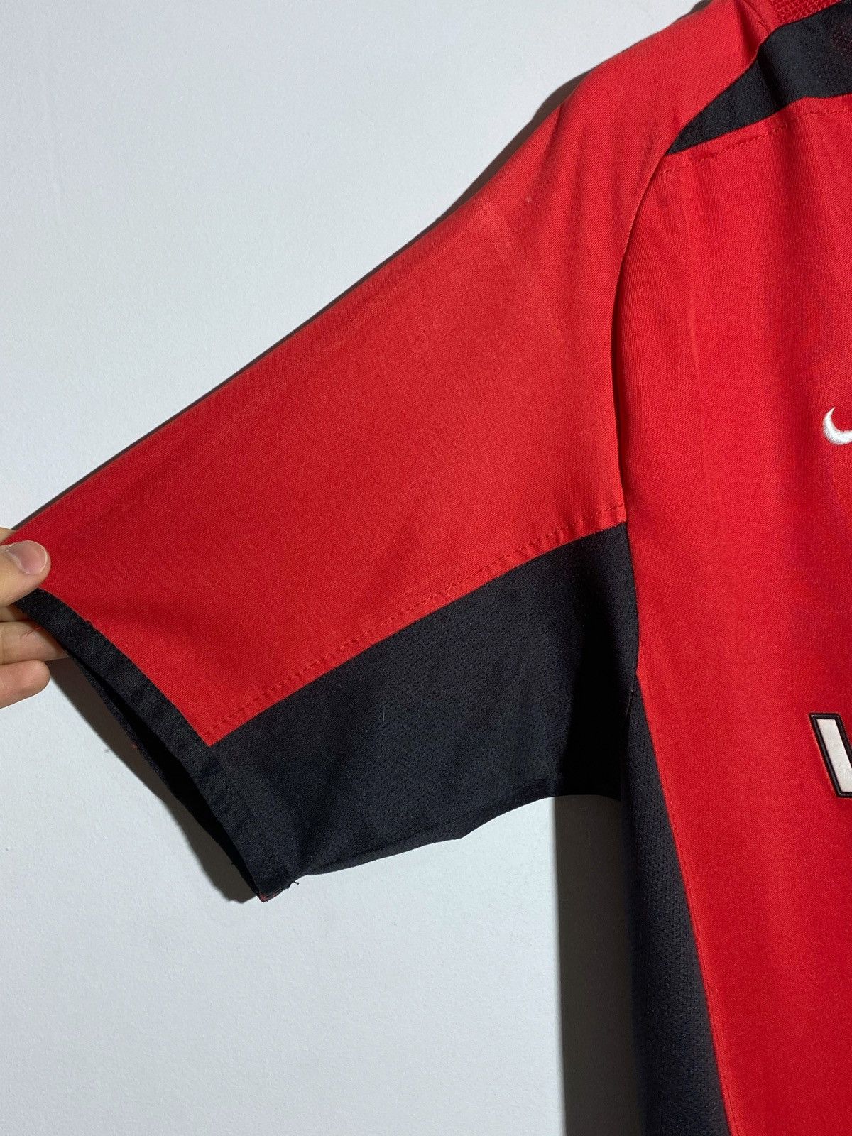 Nike Vntg Nike Manchester United Vodafone Retro Hype Jersey Size US M / EU 48-50 / 2 - 8 Thumbnail