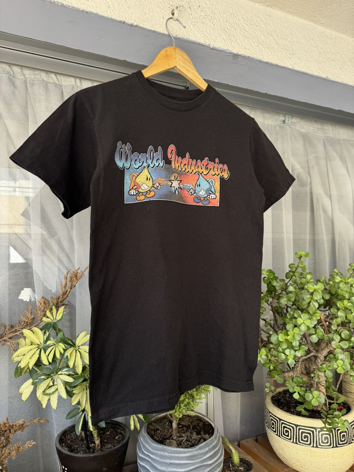 World Industries Vintage 00’s World Industries Flameboy vs Wet Willy tee Size US S / EU 44-46 / 1 - 5 Thumbnail