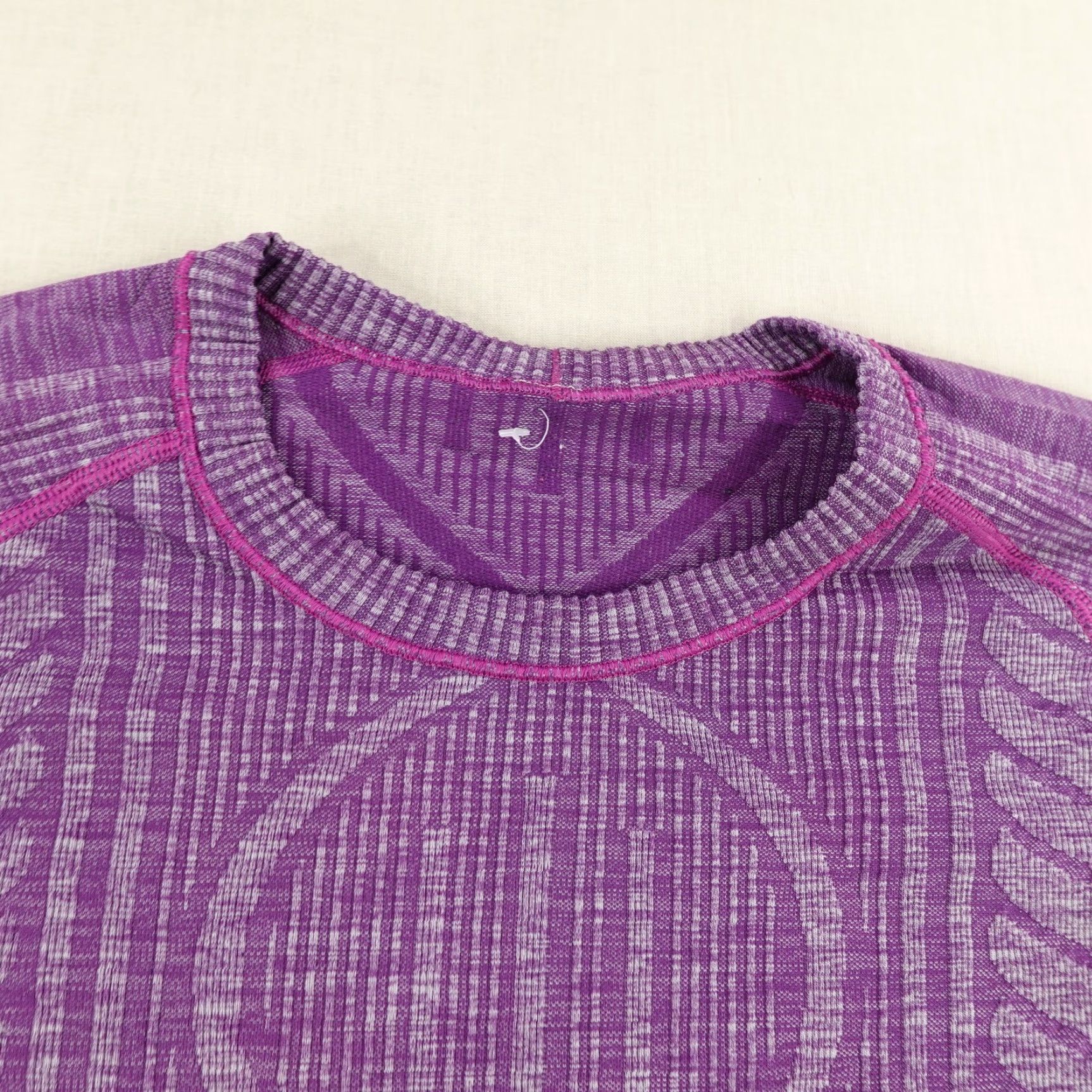 Lululemon Lululemon Shirt Womens 6 Ultra Violet Purple Rest Less Seamless Athletic Top Crew Neck Raglan Sleeve Size M / US 6-8 / IT 42-44 - 2 Thumbnail