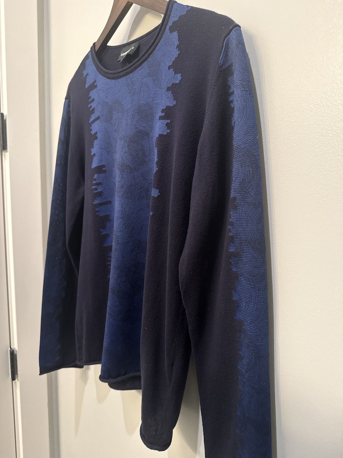 Emporio Armani Blue/navy skyline long sleeve thin sweater Size US M / EU 48-50 / 2 - 3 Thumbnail