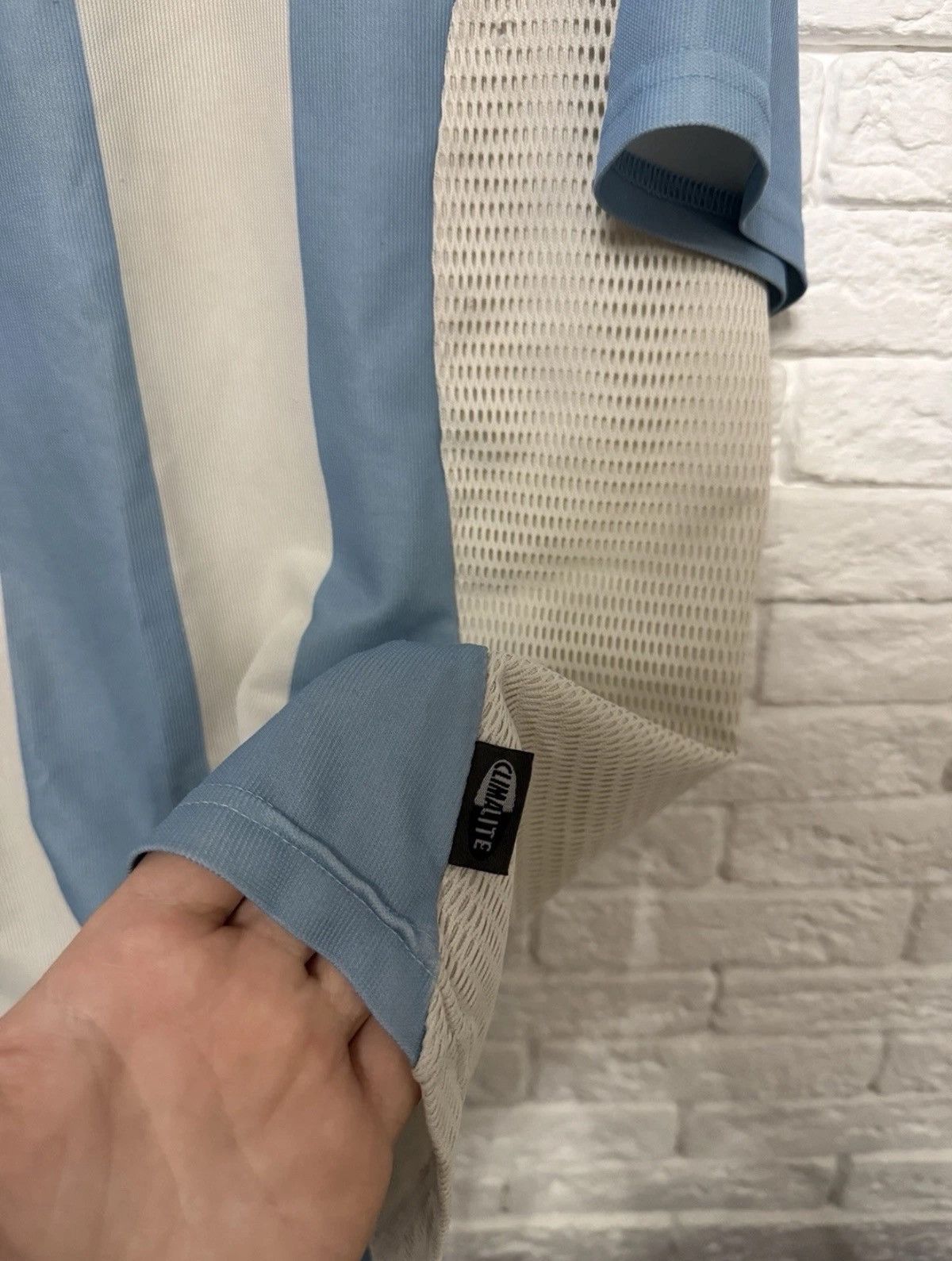 Adidas Vintage Adidas Argentina 20/04 Jersey Home Football Shirt Size US L / EU 52-54 / 3 - 6 Thumbnail