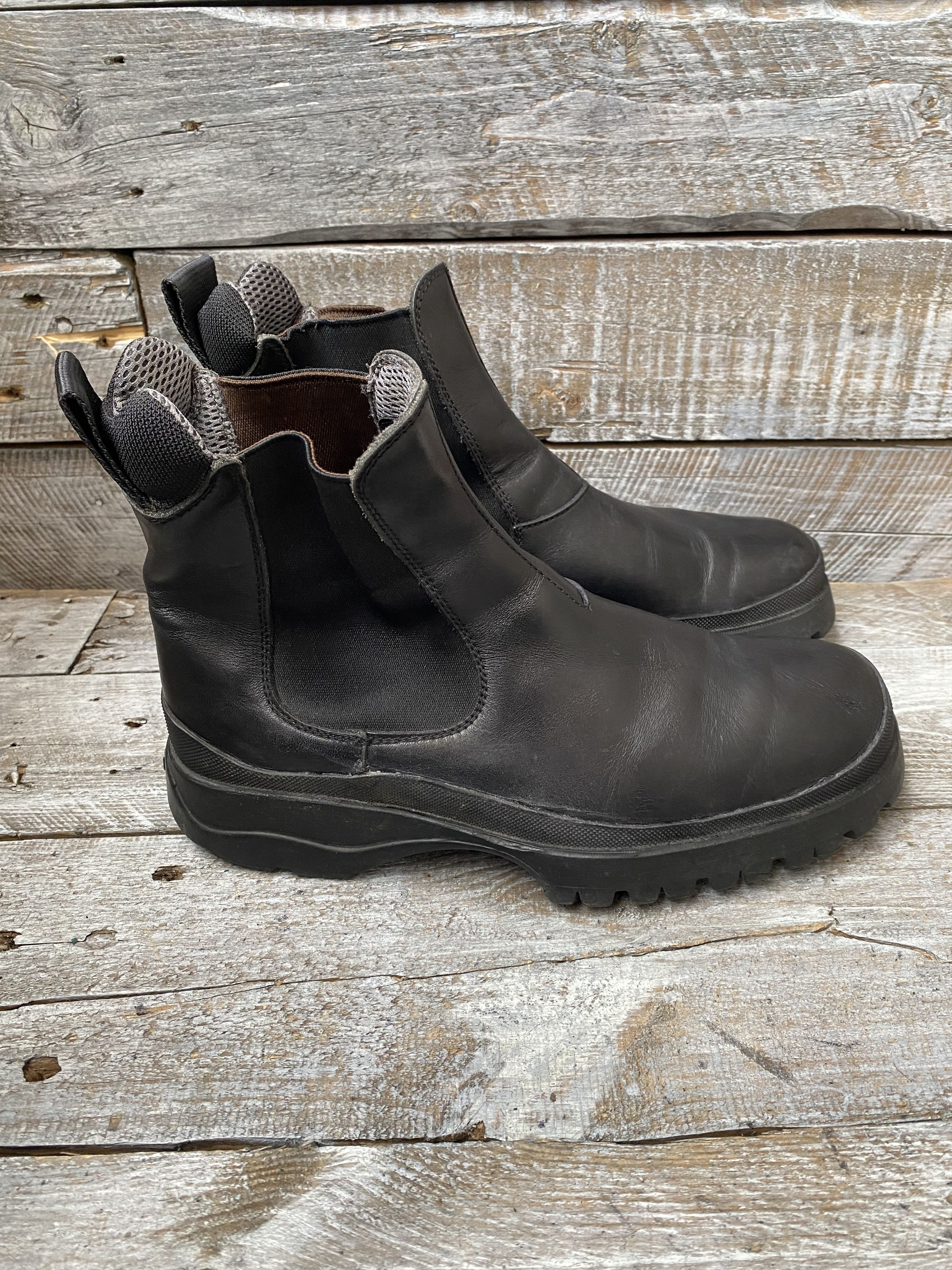 Prada Prada bixxen chelsea chunky boots sz 39 Size US 6 / EU 39 - 7 Thumbnail