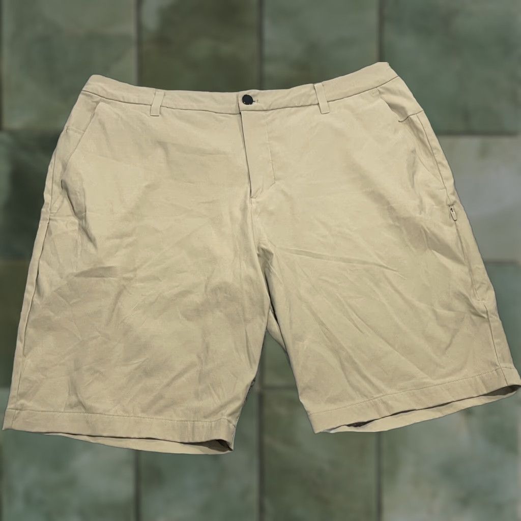 Lululemon Lululemon Commission Golf Short Mens Size 38 Khaki 9.5" Inseam Chino Flat Front Easy Care Pockets Stretch MSRP 98 Size US 38 / EU 54 - 1 Thumbnail